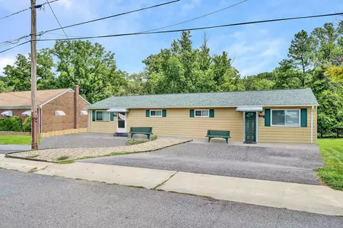 3316 Troxell Rd SE, Roanoke, VA 24014