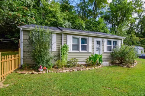 531 Parsons Rd, Troutville, VA 24175