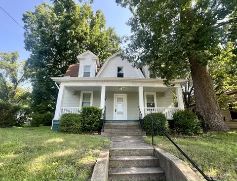 1919 Moorman Ave NW, Roanoke, VA 24017