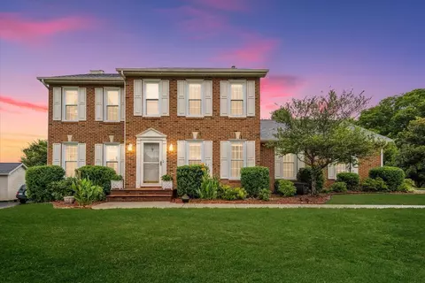 308 Applewood Dr, Roanoke, VA 24019