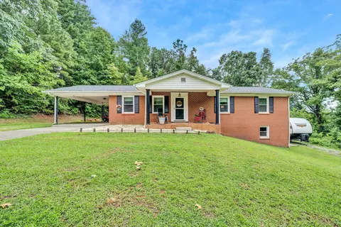 136 Mayberry Cir, Bassett, VA 24055