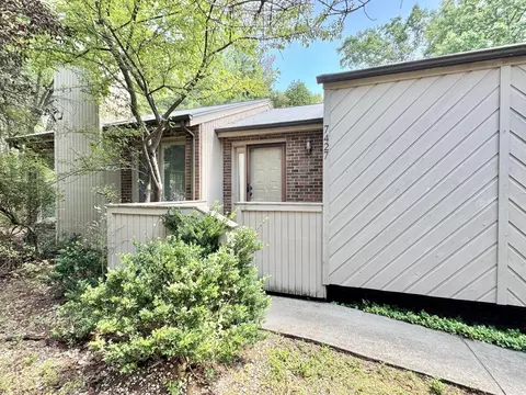 7427 Carriage Hills Dr, Roanoke, VA 24018