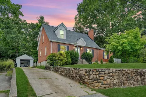 3422 Richards Blvd, Roanoke, VA 24018