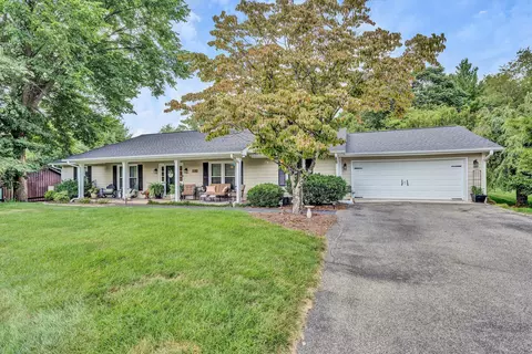 5963 Saddleridge Rd, Roanoke, VA 24018