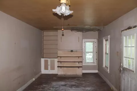 419 E Hickory St, Covington, VA 24426 photo 7