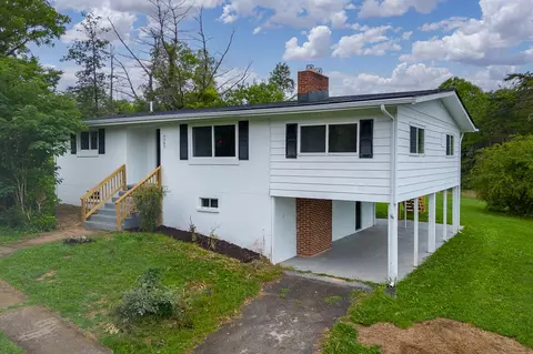 5505 Scenery Dr, Salem, VA 24153