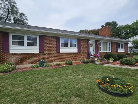 2034 Fairhope Rd NW, Roanoke, VA 24017
