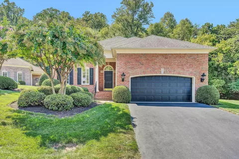6571 Fairway Estates Dr, Roanoke, VA 24018