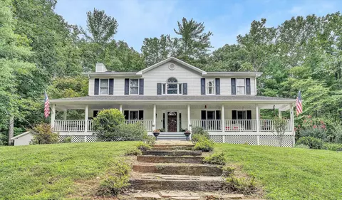 145 Summerset Ln, Boones Mill, VA 24065