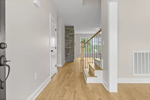 Entry Way - 156 Bermuda Dr, Hardy, VA 24101 photo 2 of 6