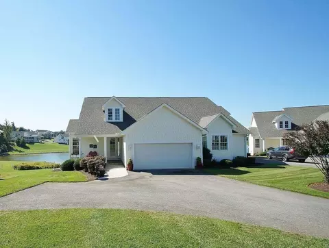 51 Brooke Dr #25, Union Hall, VA 24176