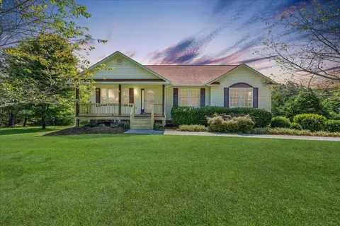 1218 Lipscomb Rd, Moneta, VA 24121