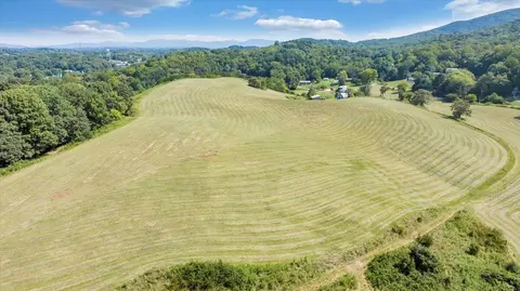 000 Mountain Pass Rd, Troutville, VA 24175
