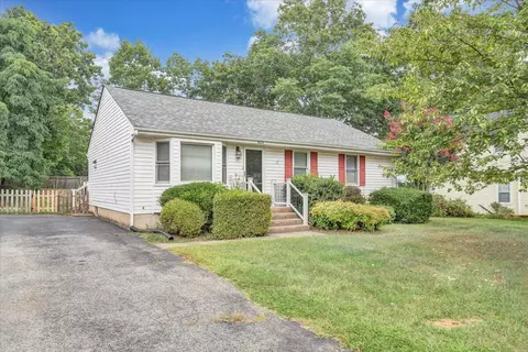 625 Duxbury Ln, Salem, VA 24153