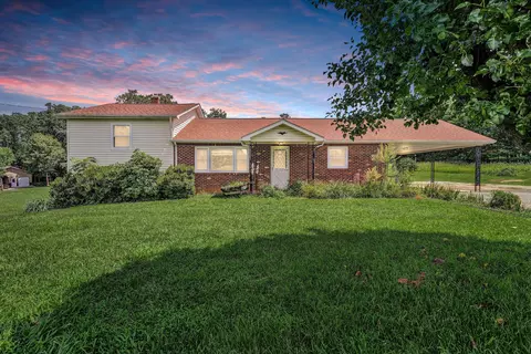 204 Farm View Rd, Glade Hill, VA 24092
