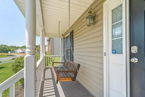 1640 Meadows Rd, Vinton, VA 24179 photo 2
