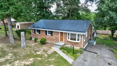 4320 Cumberland Dr SE, Christiansburg, VA 24073