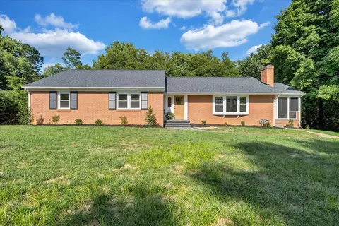 2320 Kipling St SW, Roanoke, VA 24018