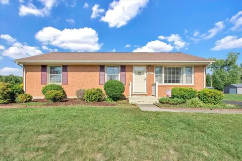 5633 Halcun Dr, Roanoke, VA 24019
