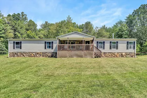 6960 Back Creek Cir, Boones Mill, VA 24065