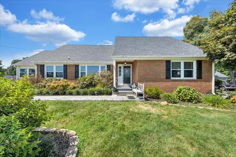 4802 Northridge Ln, Roanoke, VA 24019