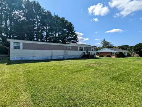 1277 Floyd Hwy S, Floyd, VA 24091