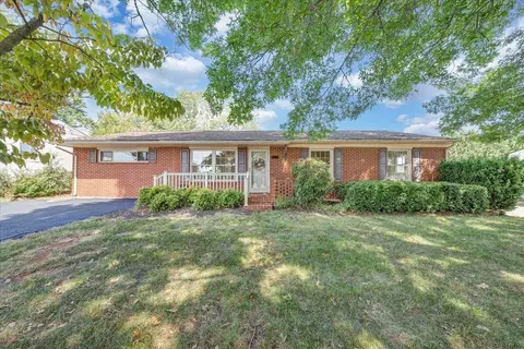 526 Orlando Ave, Roanoke, VA 24019