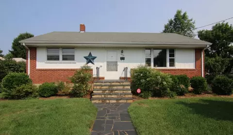 2630 Edinburgh Dr NW, Roanoke, VA 24012