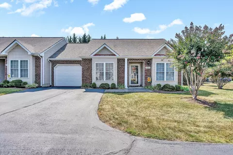 8614 Little Hoop Rd, Roanoke, VA 24019