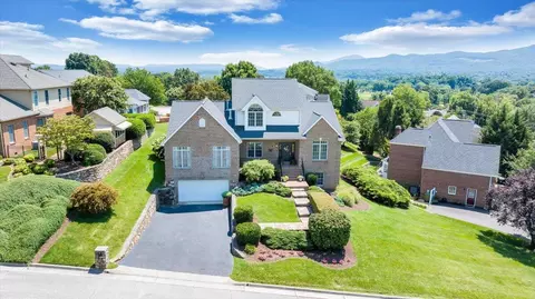 916 Saddle Dr, Salem, VA 24153