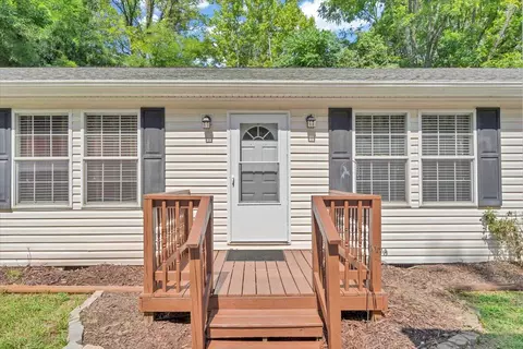 1291 Menefee Dr, Goode, VA 24556 photo 2