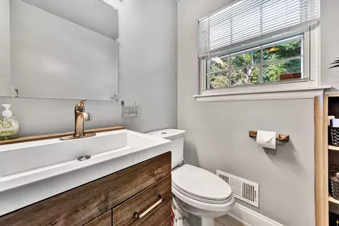 Bath - 2829 Sample Ave SE, Roanoke, VA 24014 photo 2 of 2