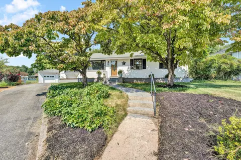 2829 Sample Ave SE, Roanoke, VA 24014