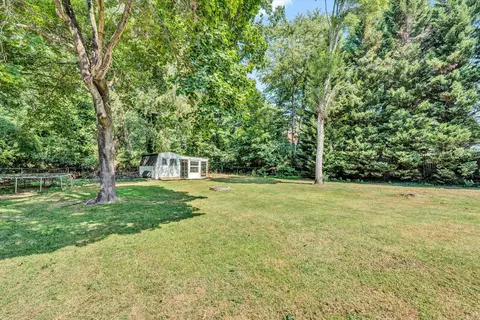 Exterior - 2829 Sample Ave SE, Roanoke, VA 24014 photo 7 of 8
