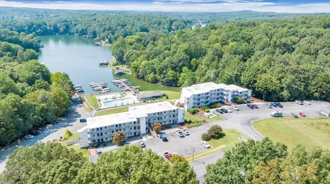 1089 Bluewater Dr #513, Moneta, VA 24121