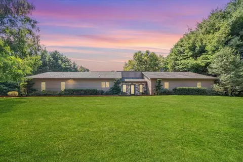 895 Sunset Ave, Troutville, VA 24175