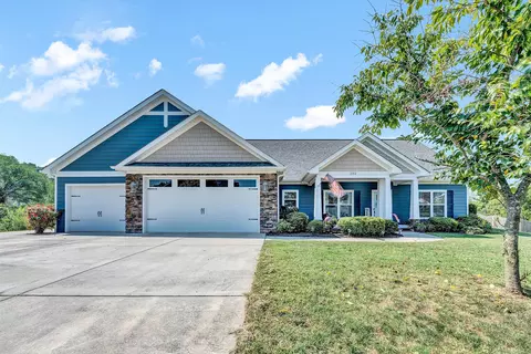 202 Savannah Dr NE, Roanoke, VA 24012