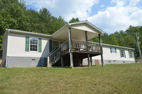 259 Meadows Ln, New Castle, VA 24127