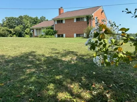 3055 Taylors Rd, Boones Mill, VA 24065