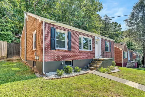 2924 Hollowell Ave SW, Roanoke, VA 24015