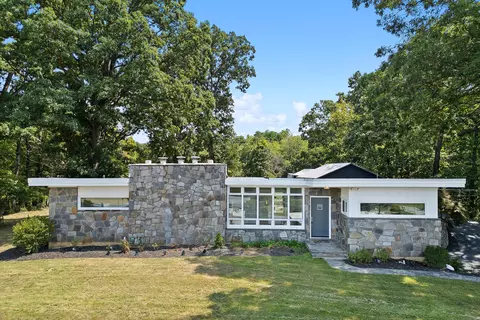 220 Electric Rd, Salem, VA 24153