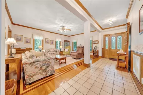 Entry Way - 1056 Vfw Rd, Patrick Springs, VA 24133 photo 3 of 6