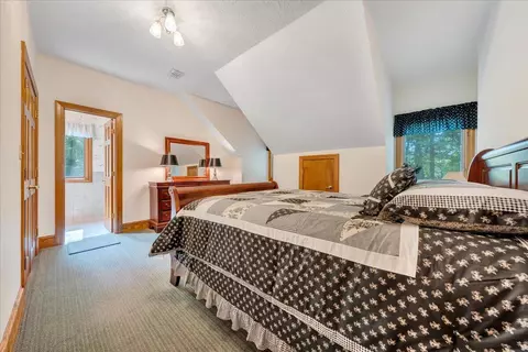 Bedroom - 1056 Vfw Rd, Patrick Springs, VA 24133 photo 5 of 10