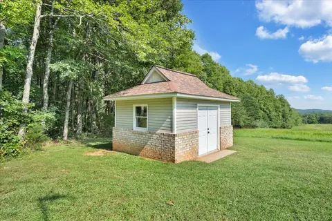 Exterior - 1056 Vfw Rd, Patrick Springs, VA 24133 photo 5 of 16
