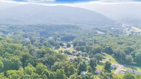 908 E Dolly Ann Dr, Covington, VA 24426 photo 58