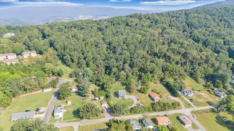 908 E Dolly Ann Dr, Covington, VA 24426 photo 55