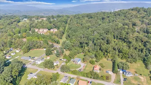 908 E Dolly Ann Dr, Covington, VA 24426 photo 56