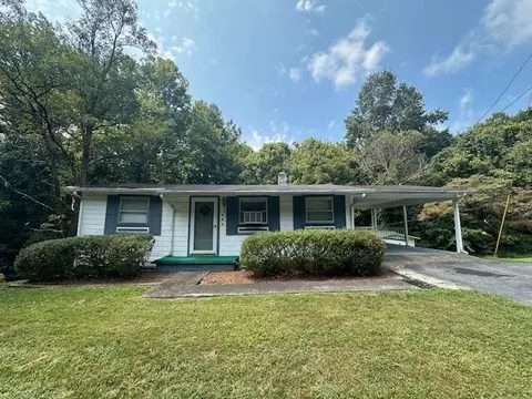 821 Sunset Dr, Bassett, VA 24055
