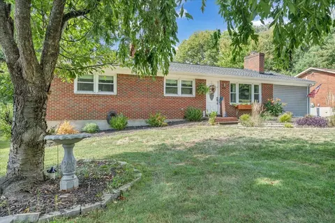 2825 Edgewood St SW, Roanoke, VA 24015