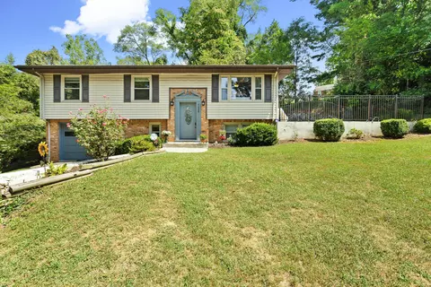 7129 La Marre Dr, Roanoke, VA 24019